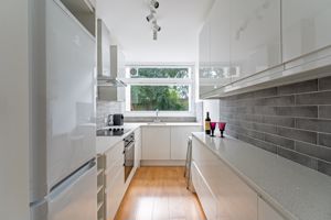 kitchen- click for photo gallery